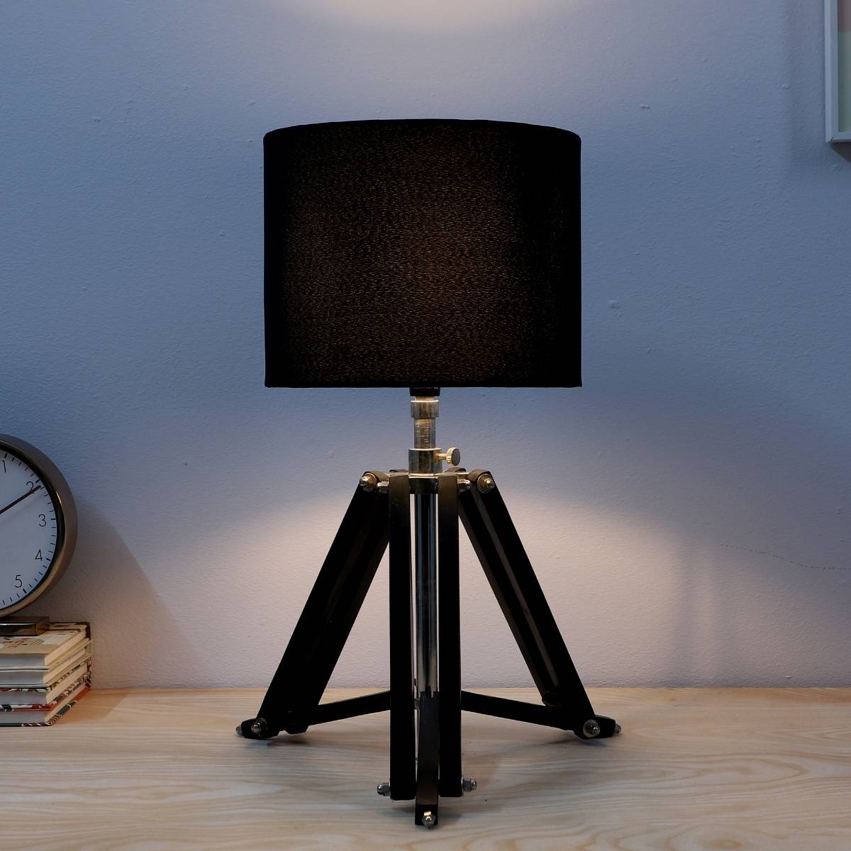 Tu Casa Vintage Tripod Black Mangowood Table Lamp For Home Decoration