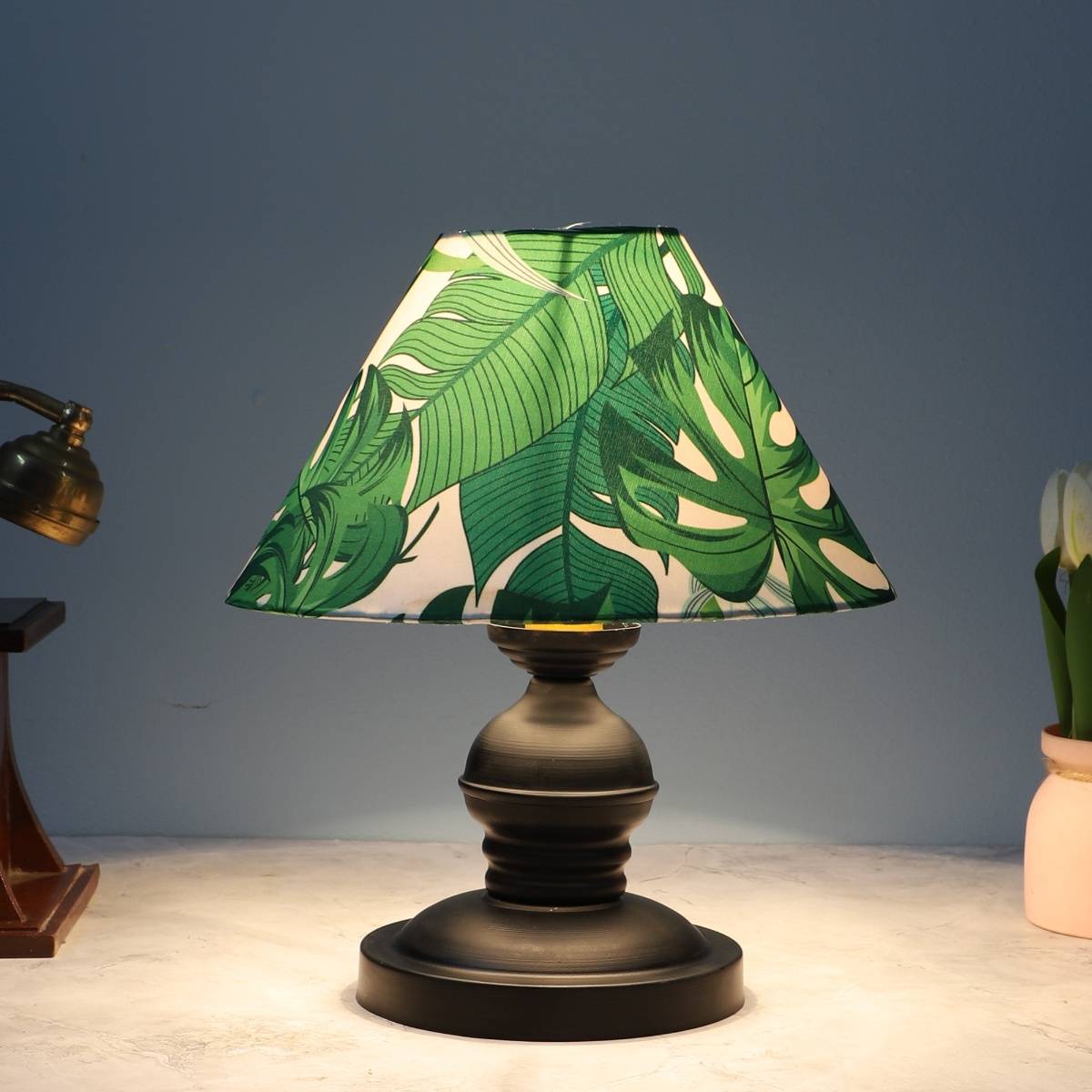 Tu Casa Green Urban Radiance Black Metal Table Lamp For Home Decoration