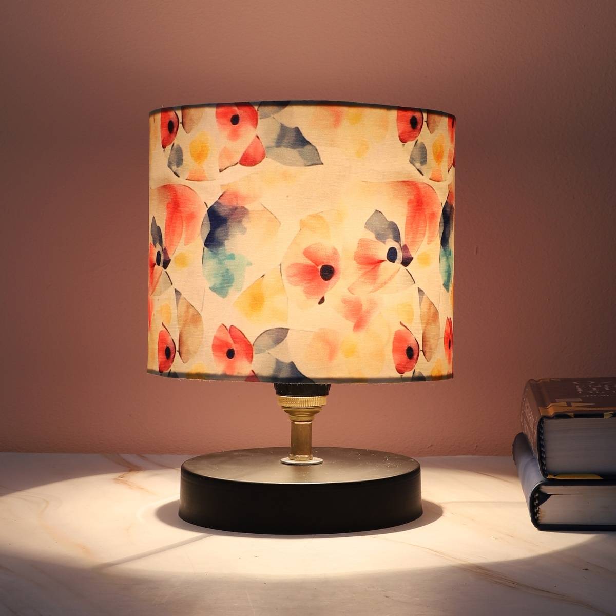 Tu Casa White Black Metal Table Lamp For Home Decoration