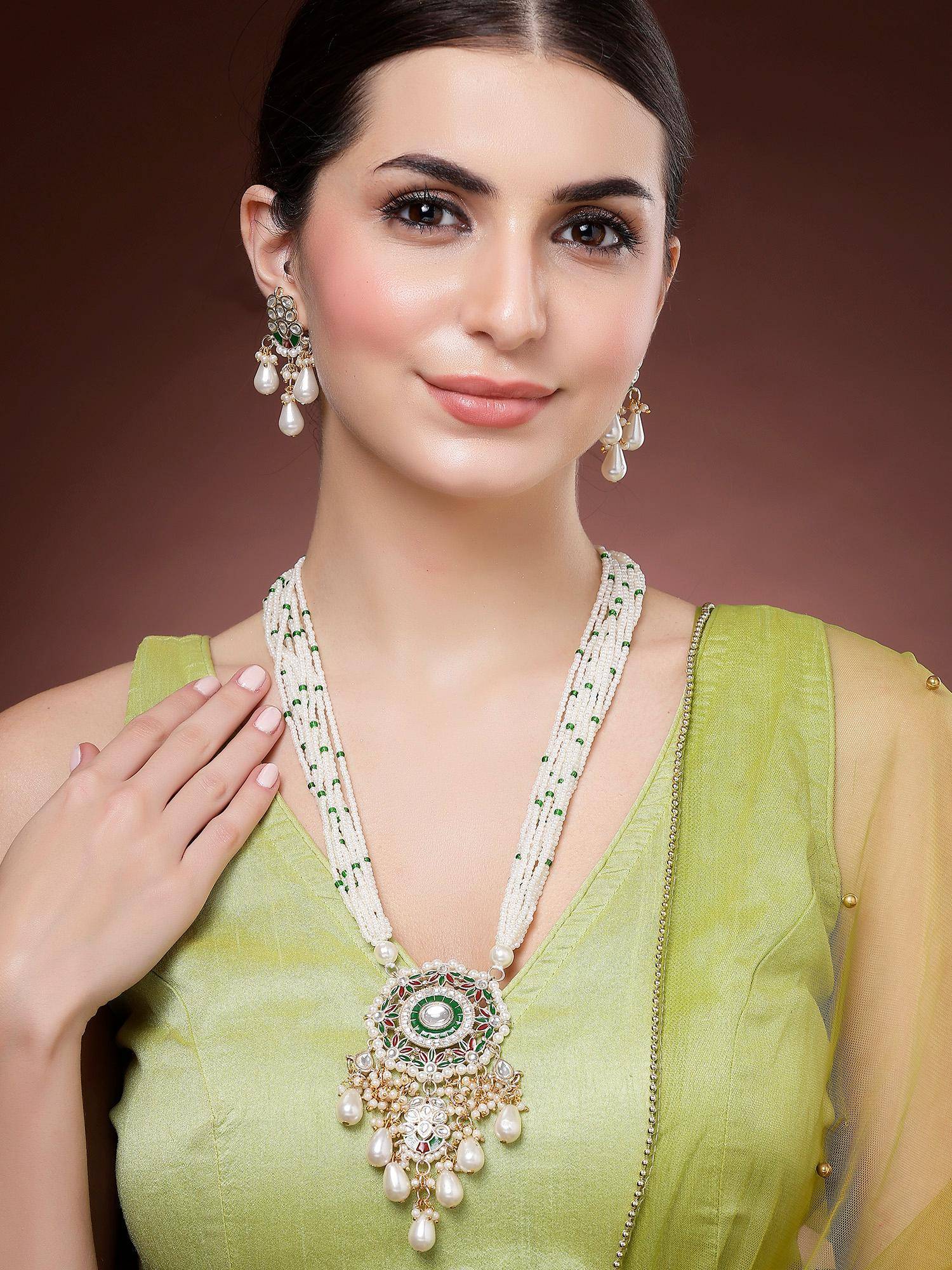 Karatcart Red and Green Beaded Long Kundan Rani Haar Necklace With Earrings