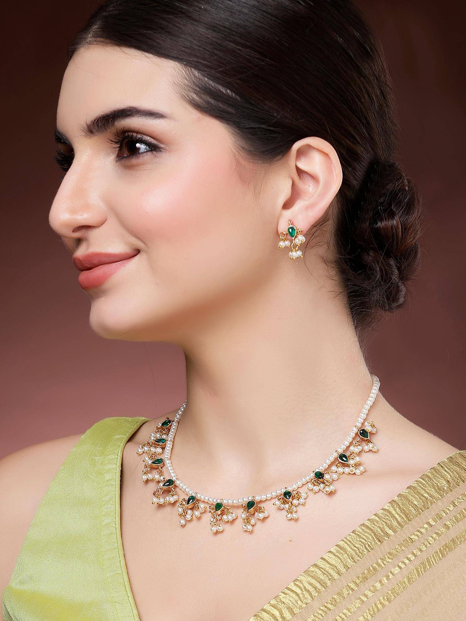 Karatcart Designer Gold Plated Green and Red Stone Reversible Necklace
