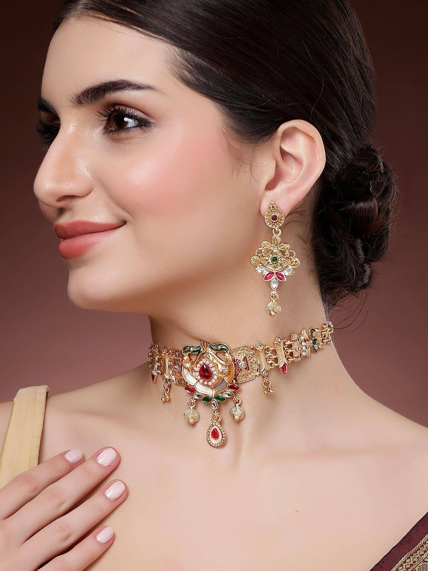 Karatcart Gold Plated Traditional Choker Necklace With Earrings
