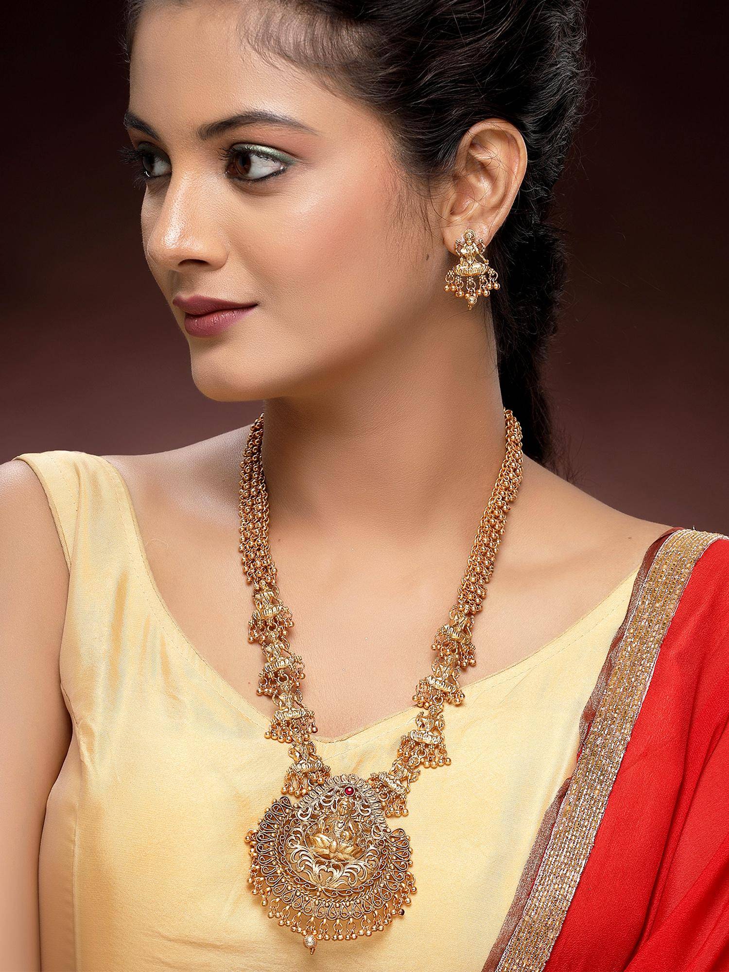 Karatcart Traditional Gold-Plated Laxmi Mata Rani Haar Temple Necklace With Earrings