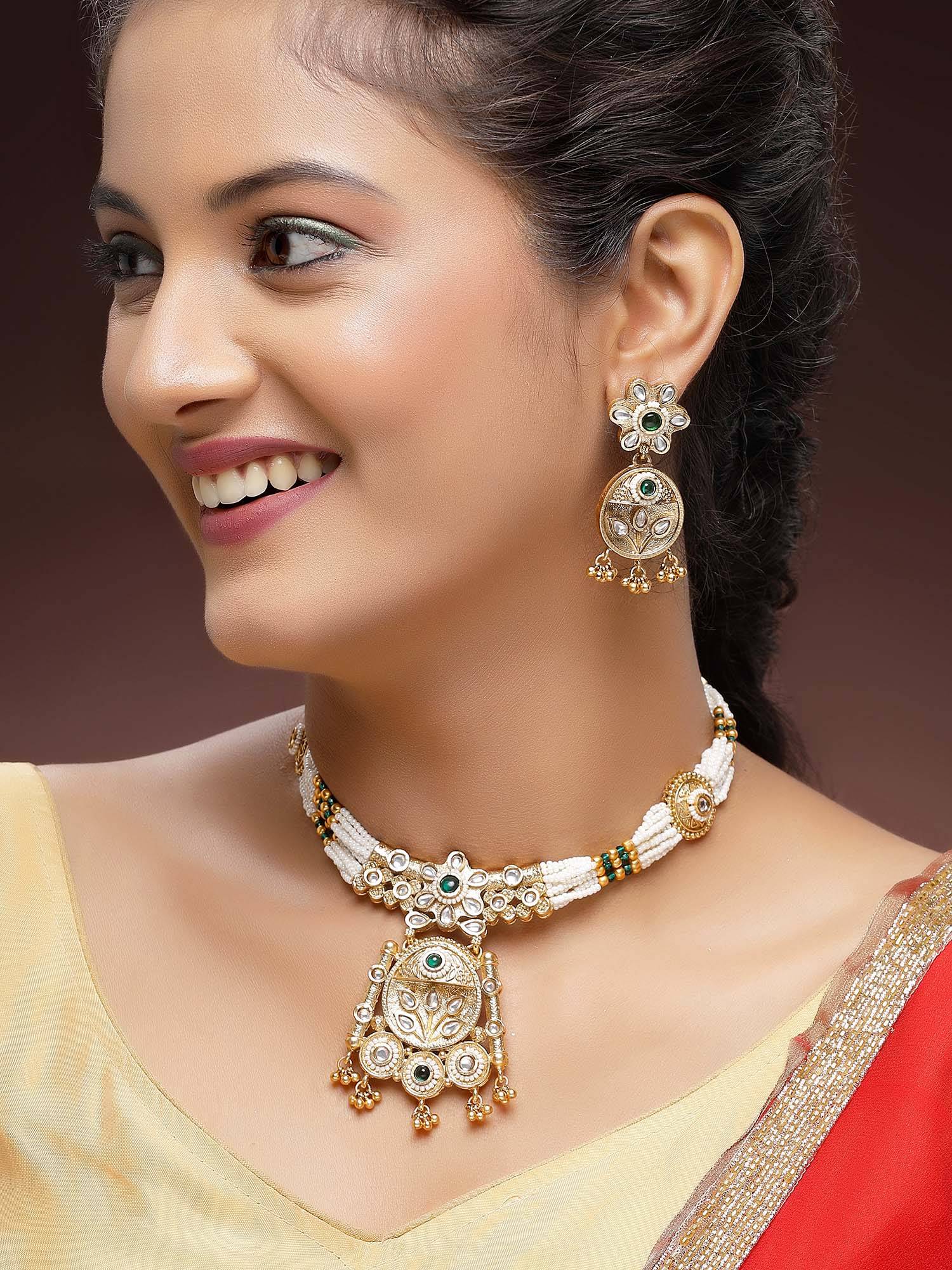 Karatcart Designer Gold-Plated Green Crystal and Pearl Necklace With Earrings