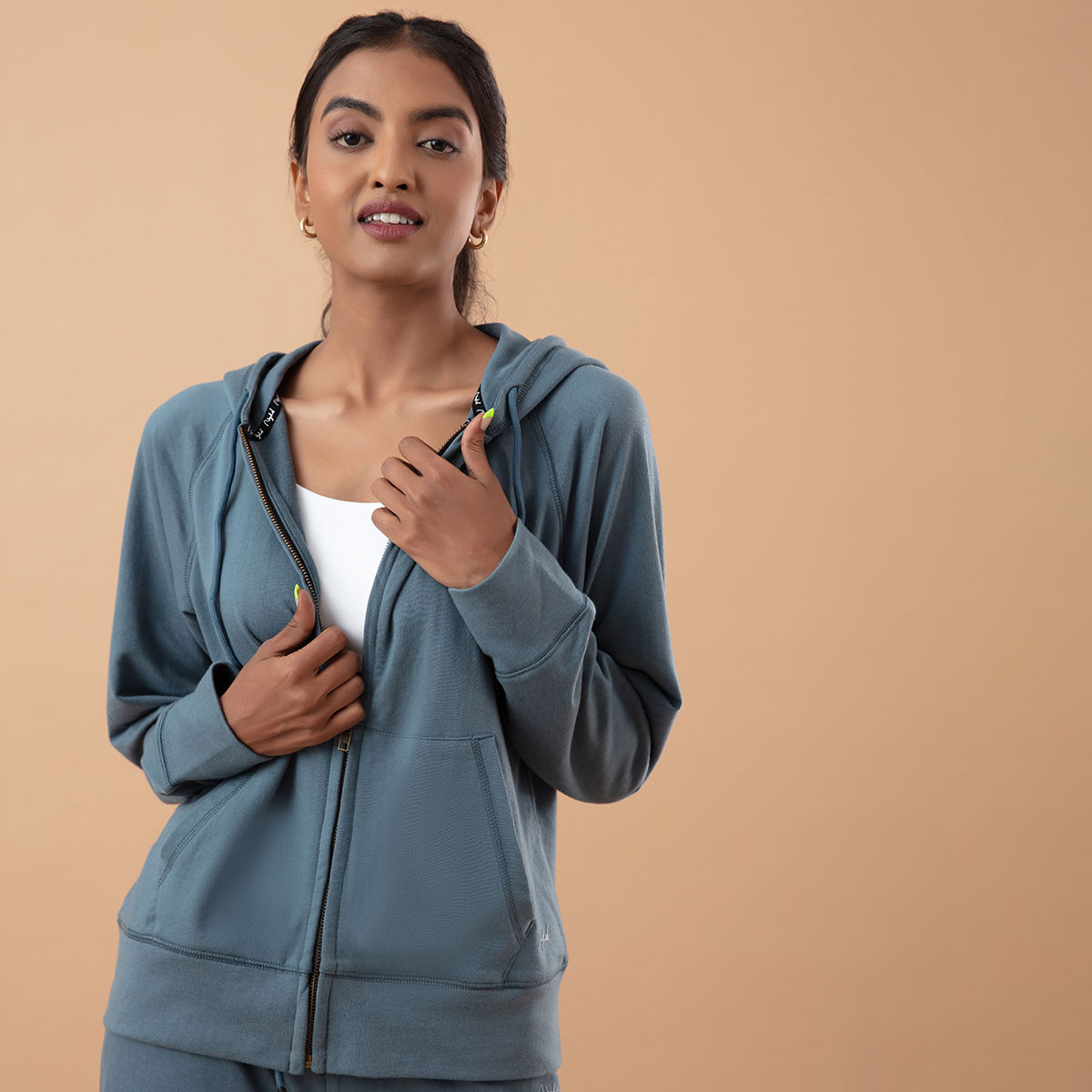 nykaa hoodie