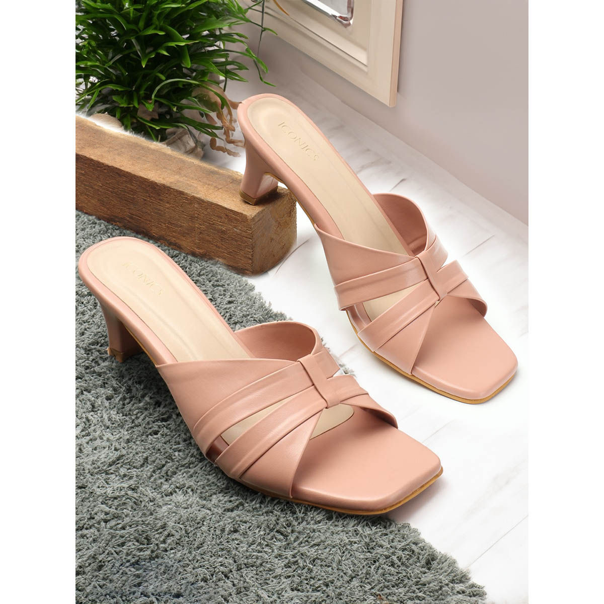 Buy Roadster Women Peach Coloured Solid Open Toe Flats - Flats for Women  2955396 | Myntra