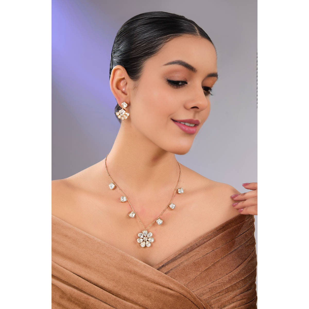 Auraa Trends White Gold Finish Kundan Polki Pendant Necklace & Earrings Set