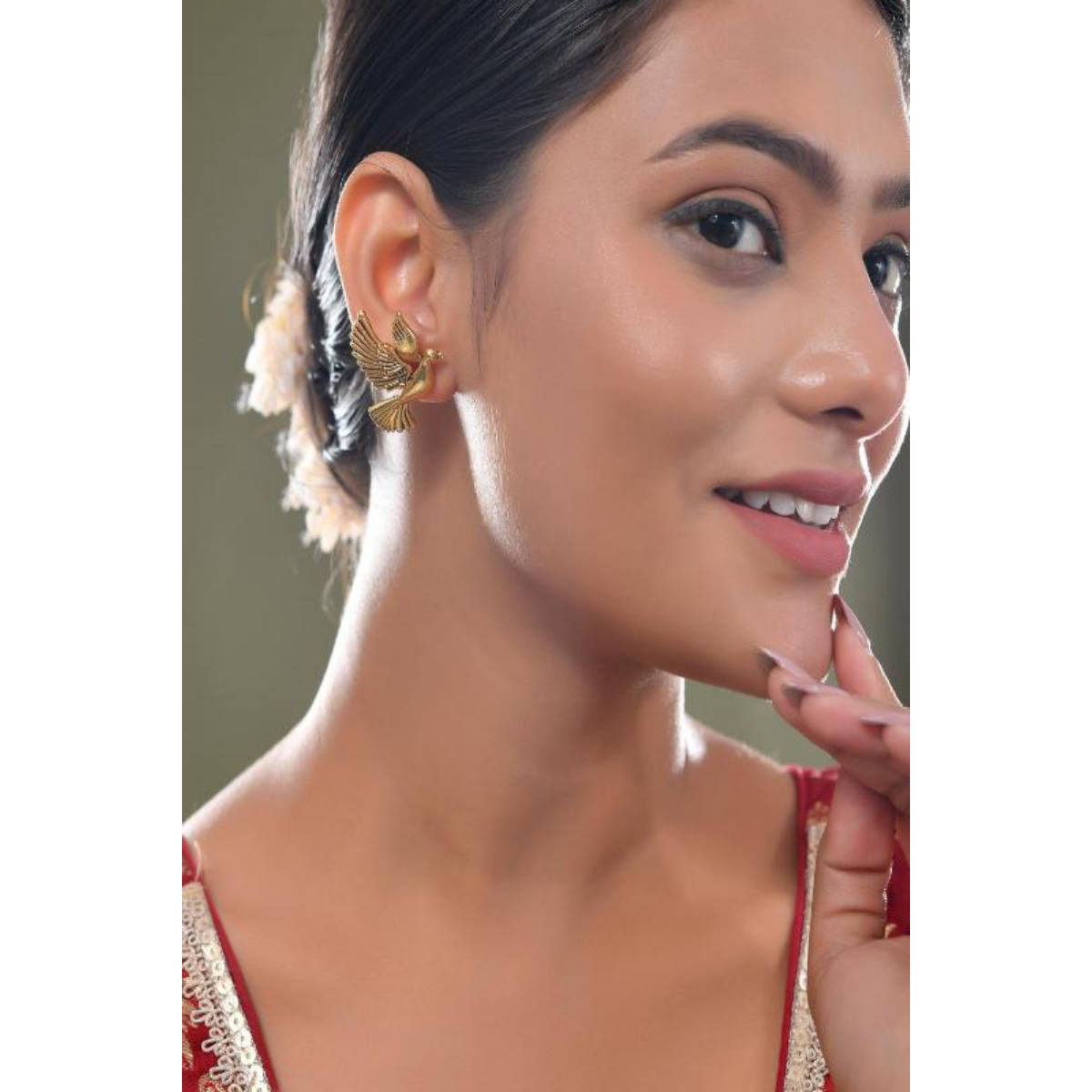 DASTOOR Womens Gold Gold Plated Designer Studs