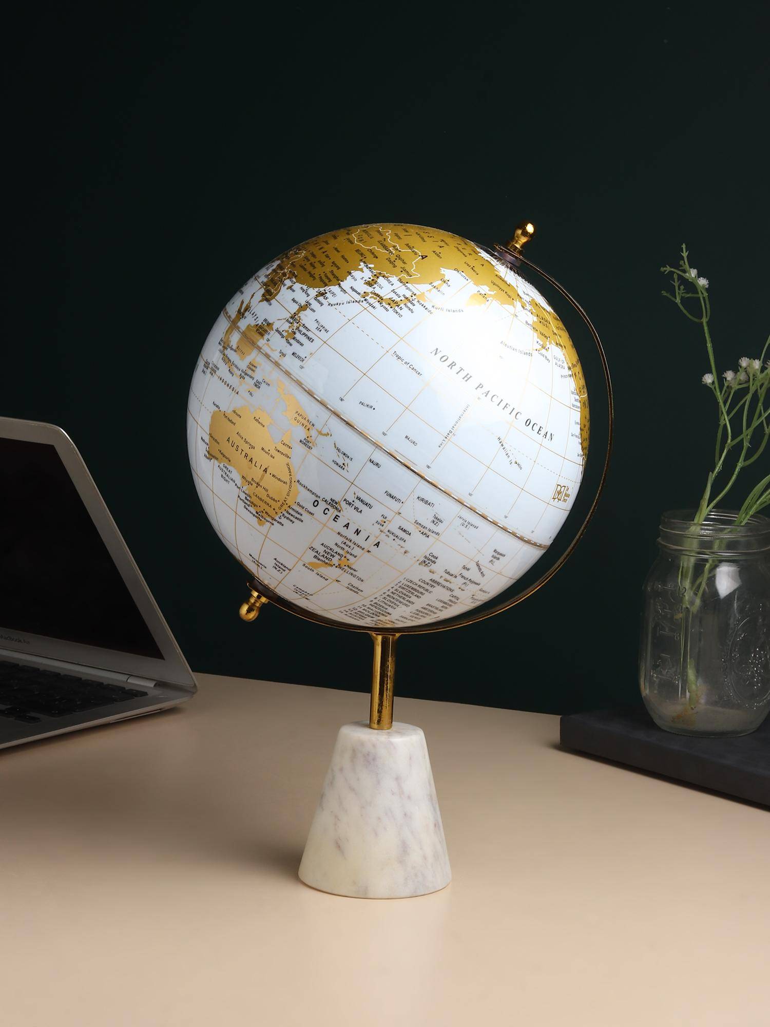 De Maison Decor Aerion Marble Globe