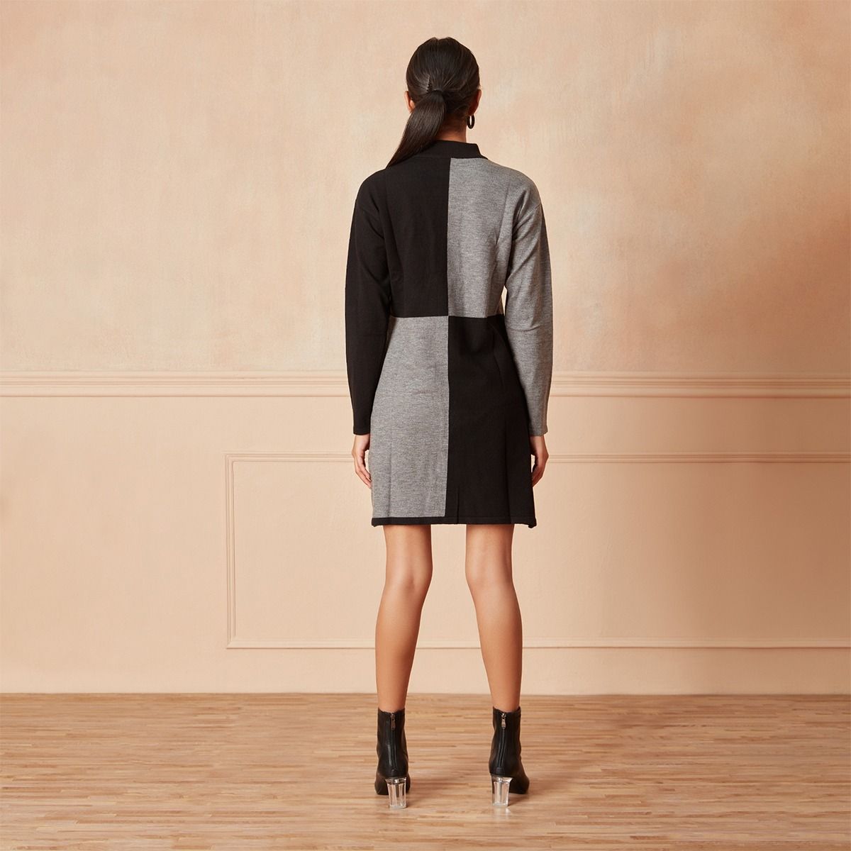 Buy RSVP by Nykaa Fashion Black And Grey Colorblock A Line Short Dress