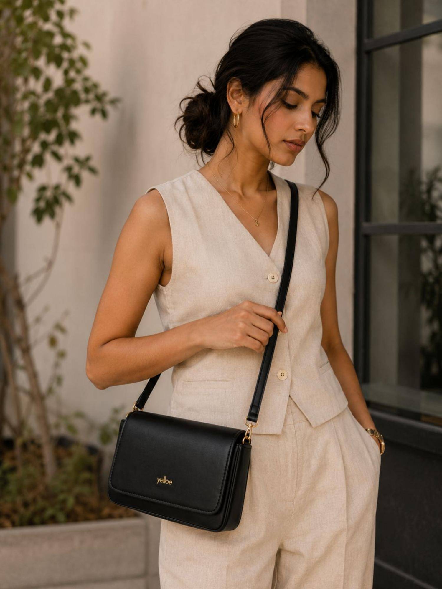 Yelloe Black Women's Sling Bag With Detachable Strap