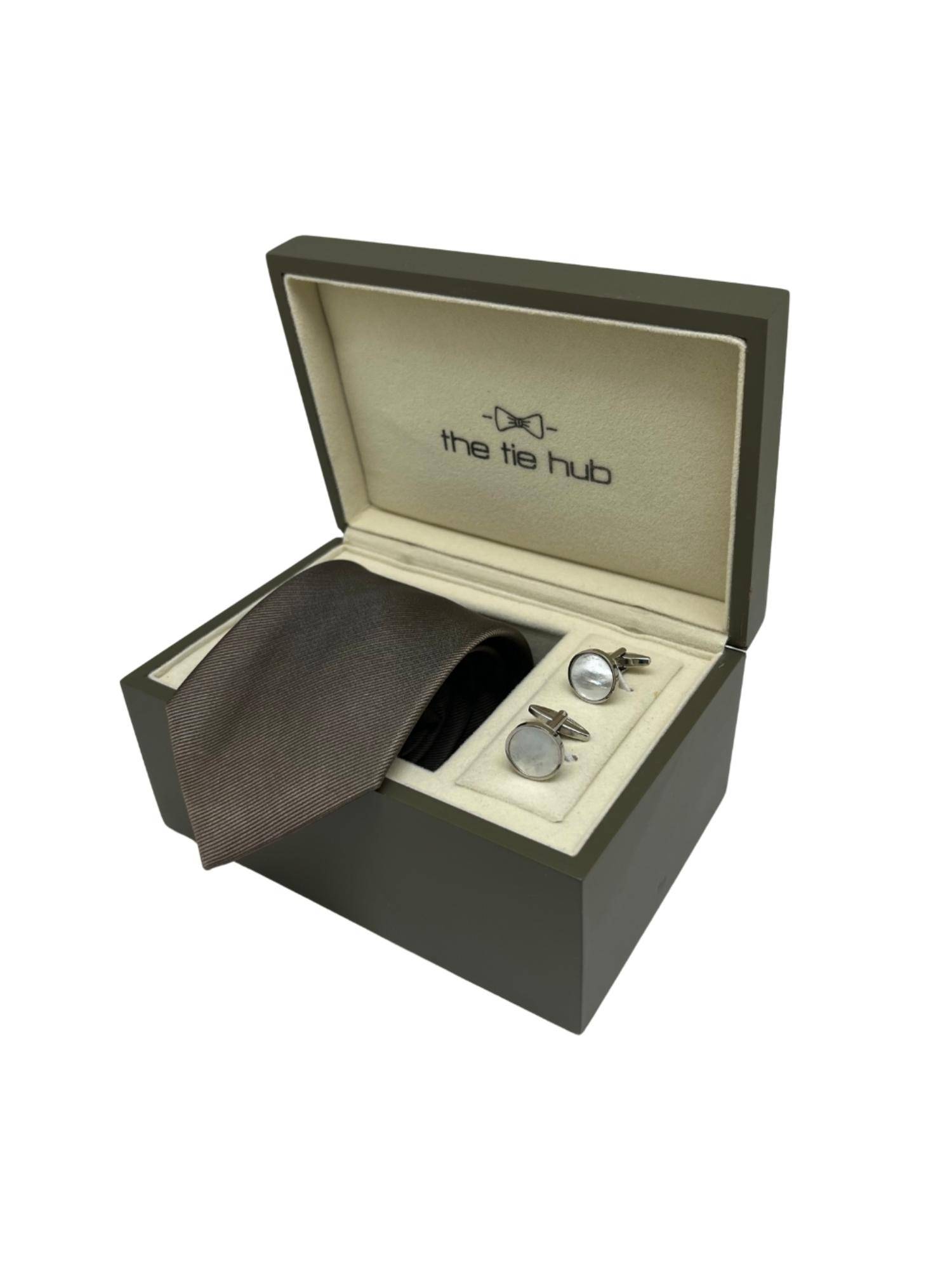 The Tie Hub Men Brown Silk Solid/Plain Necktie & Pair Of Cufflink Gift Set