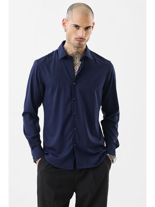 Snitch Men Navy Blue Solid Casual Shirt