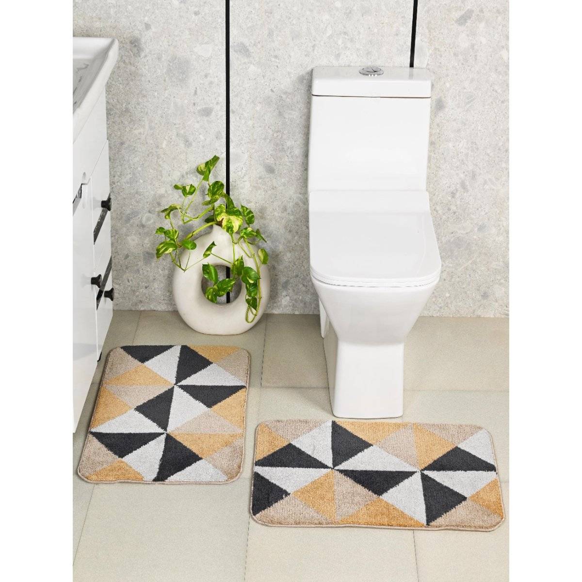Saral Home Beige Move Soft Antiskid Bath Mat (Pack Of 2)