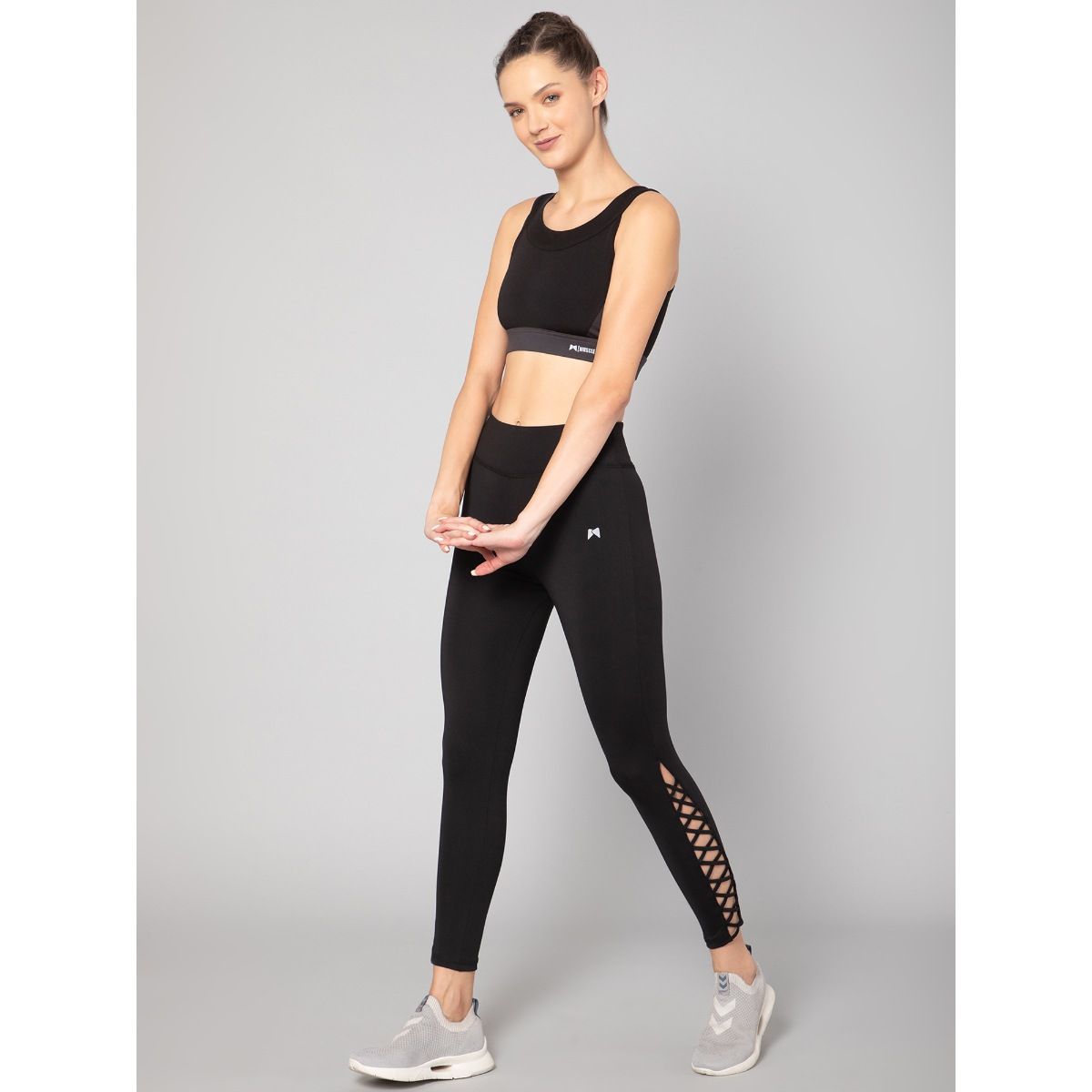 Gym shops black leggings