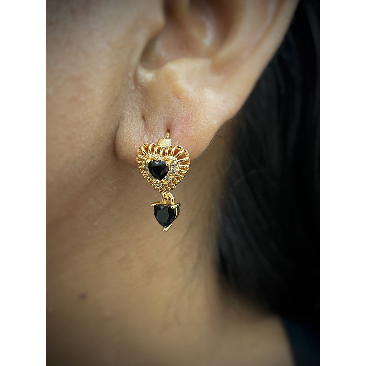 Buy Digital Dress Room Gold-Plated Cz Black Stone Heart Ad