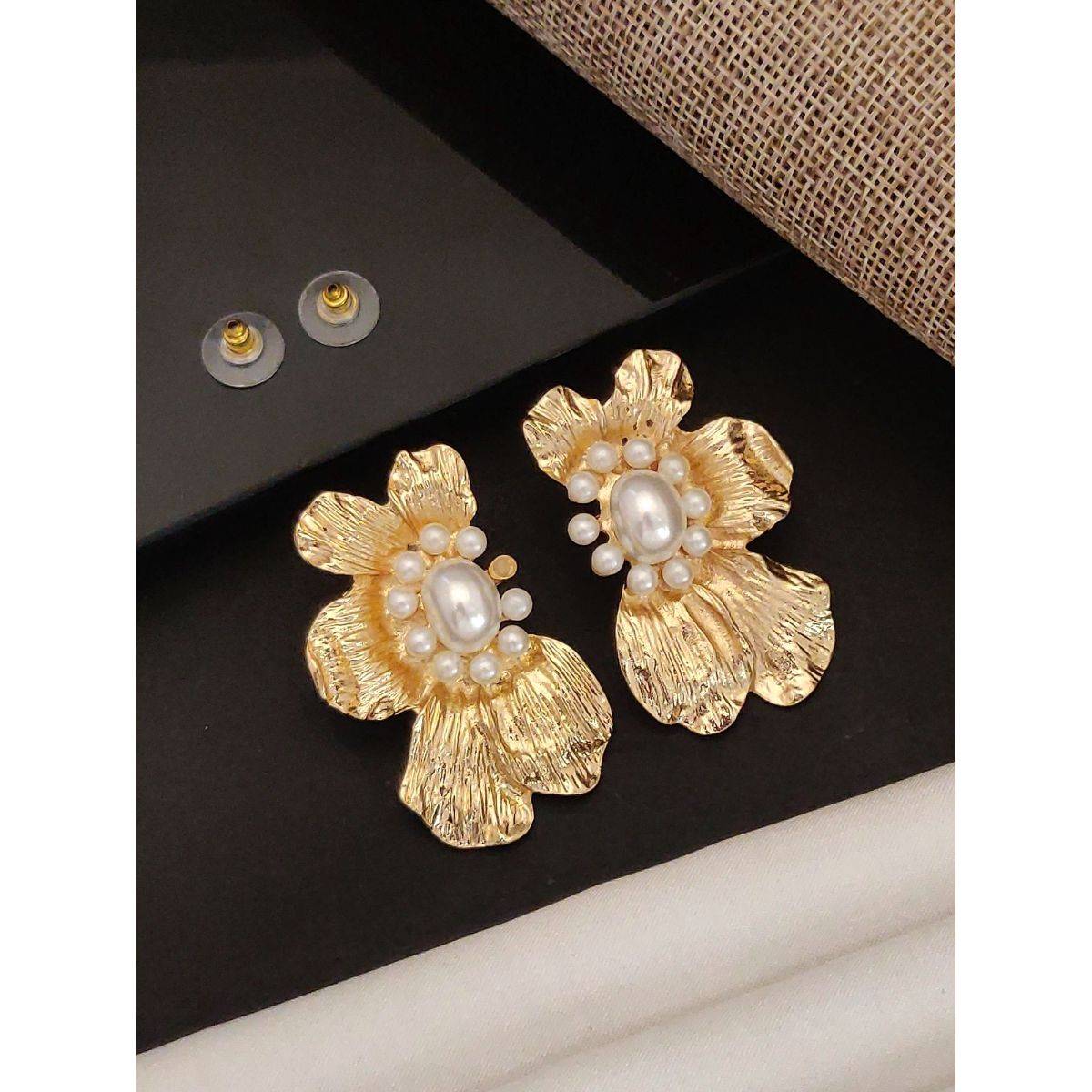 Abdesigns Elegant Gold Plated Stud Earrings White