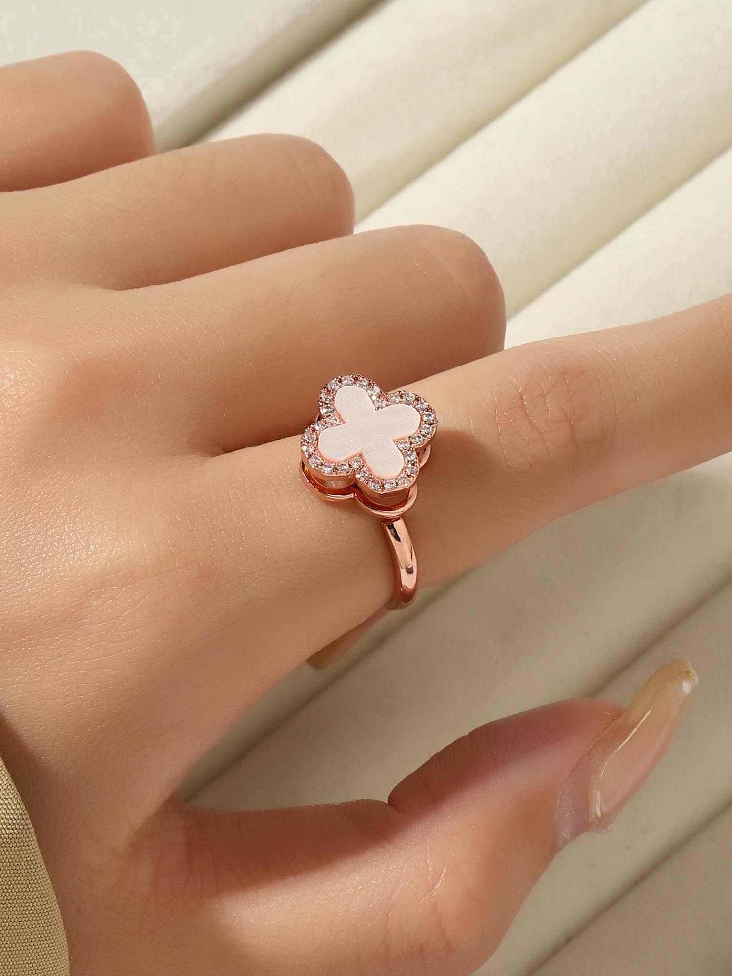 Buy Salty Arcelia White Clover Spinner Adjustable Ring Online