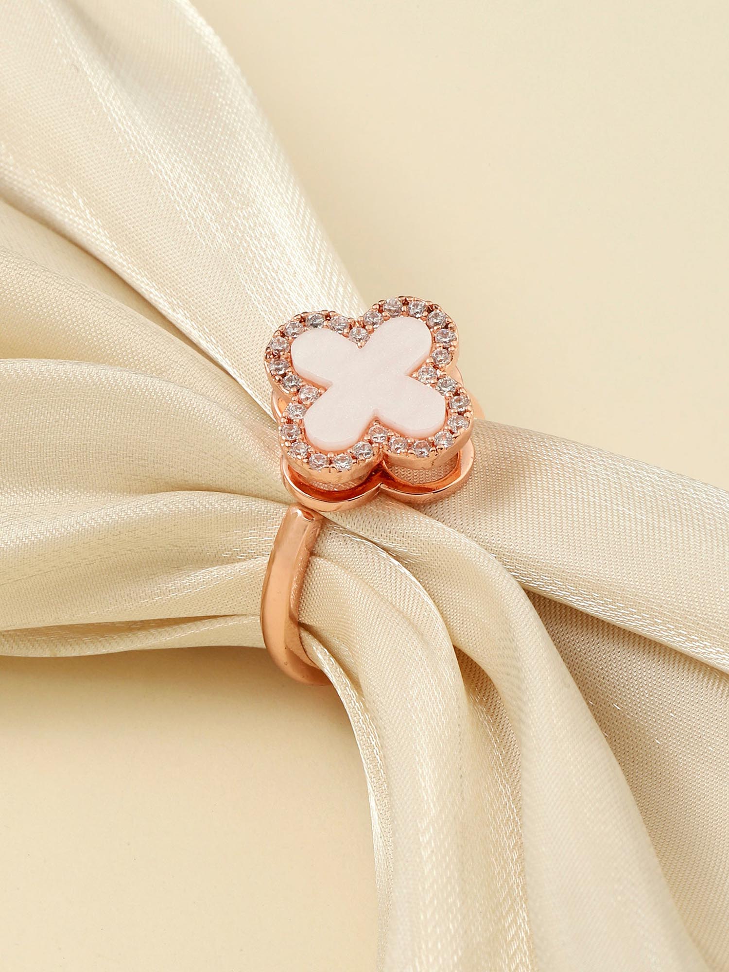 Buy Salty Arcelia White Clover Spinner Adjustable Ring Online