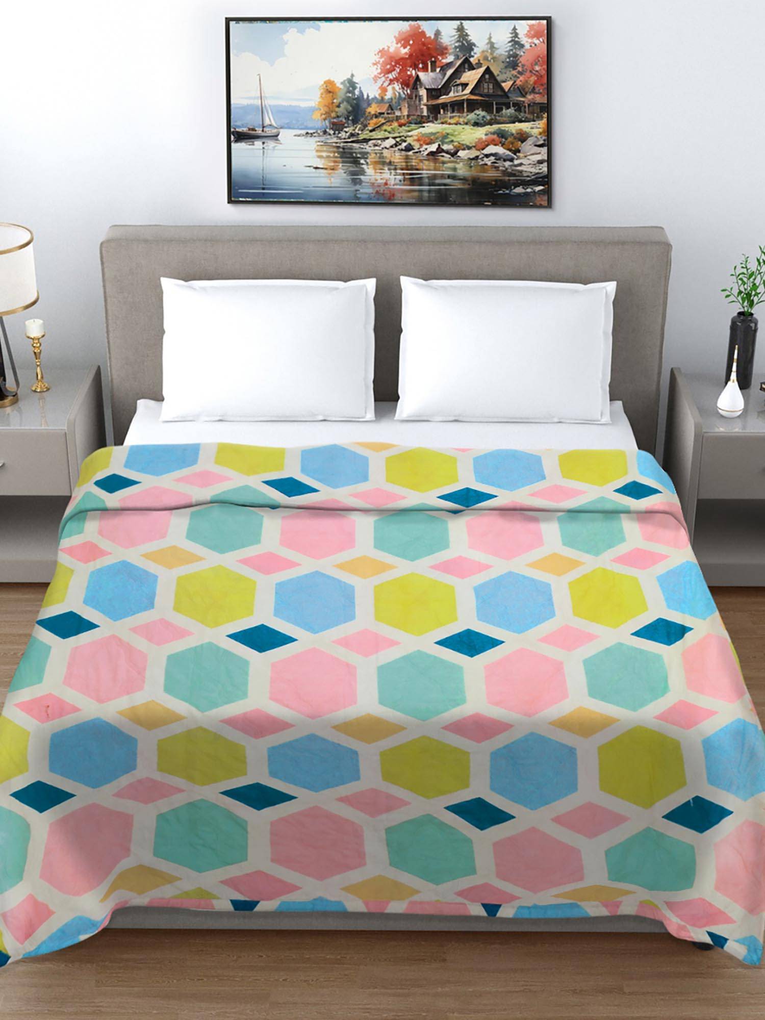 FABINALIV Multi-Color Geometric Reversible 350 Gsm Ac Room Bed Comforter (Double)