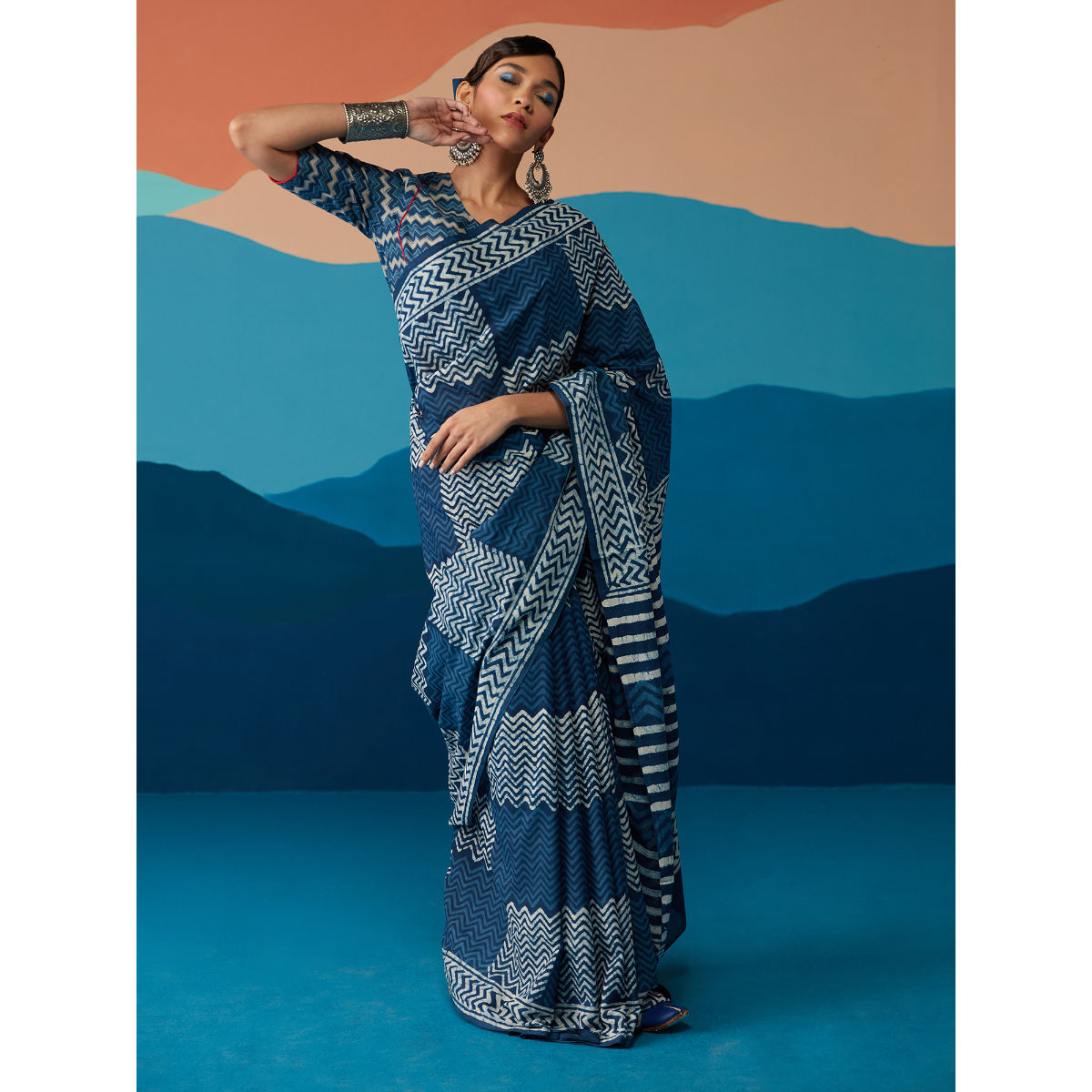 Indigo and White Handblock Printed Mulmul Cotton Saree BHBLP017 – Fashionous