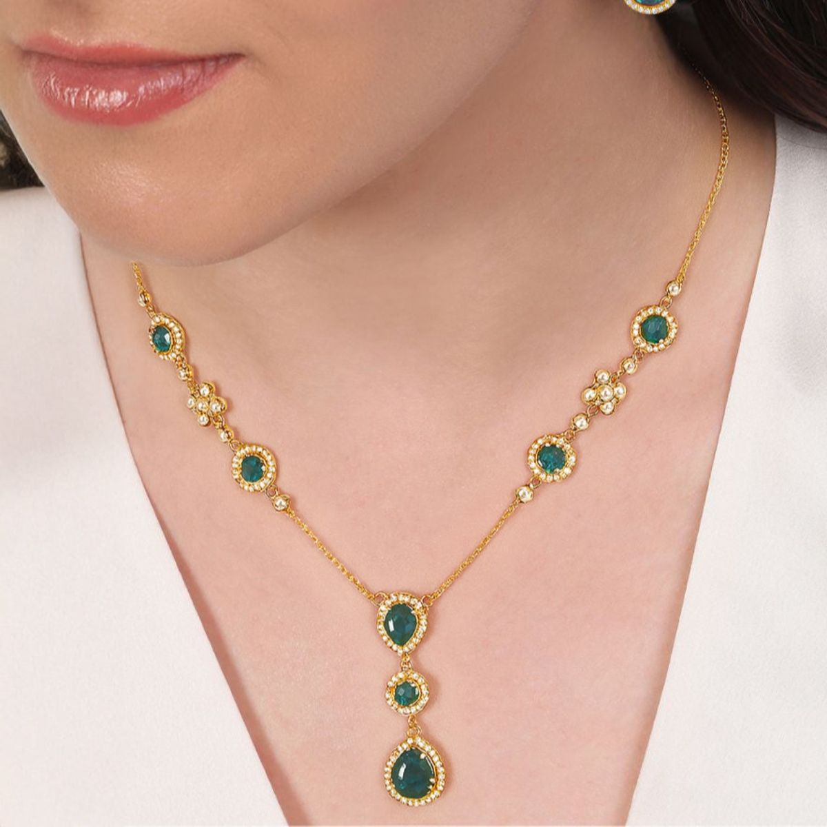 Buy Zavya 925 Sterling Silver Green Stone Emerald Cascade Necklace