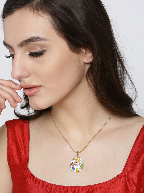 Eom1l Zq6bbkbm Nykaa deals of the day. https www nykaa com youbella multicolored stone studded pendant with chain gold p 546974