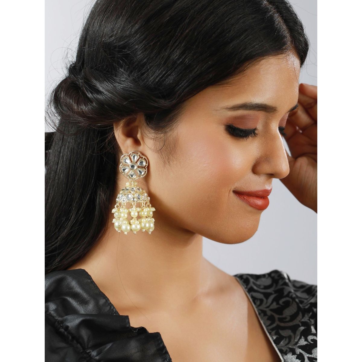 Gold Finish Kundan Polki Jhumka Earrings Design by Auraa Trends at Pernia's  Pop Up Shop 2023