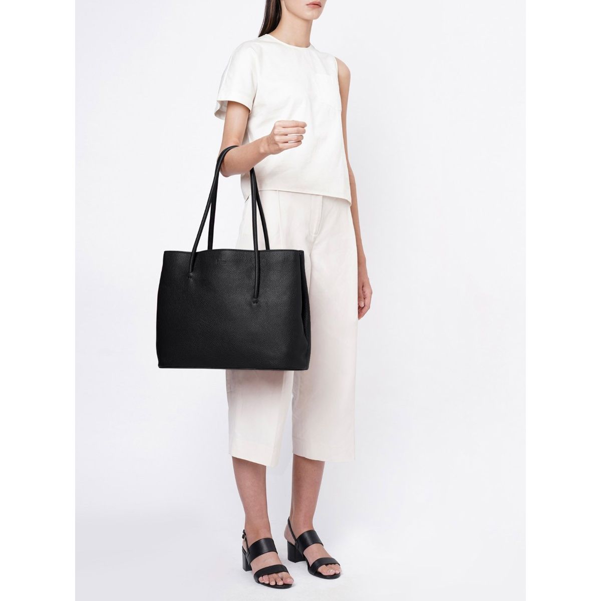 Buy Behno New York Black Meena Pebble Tote Bag Online