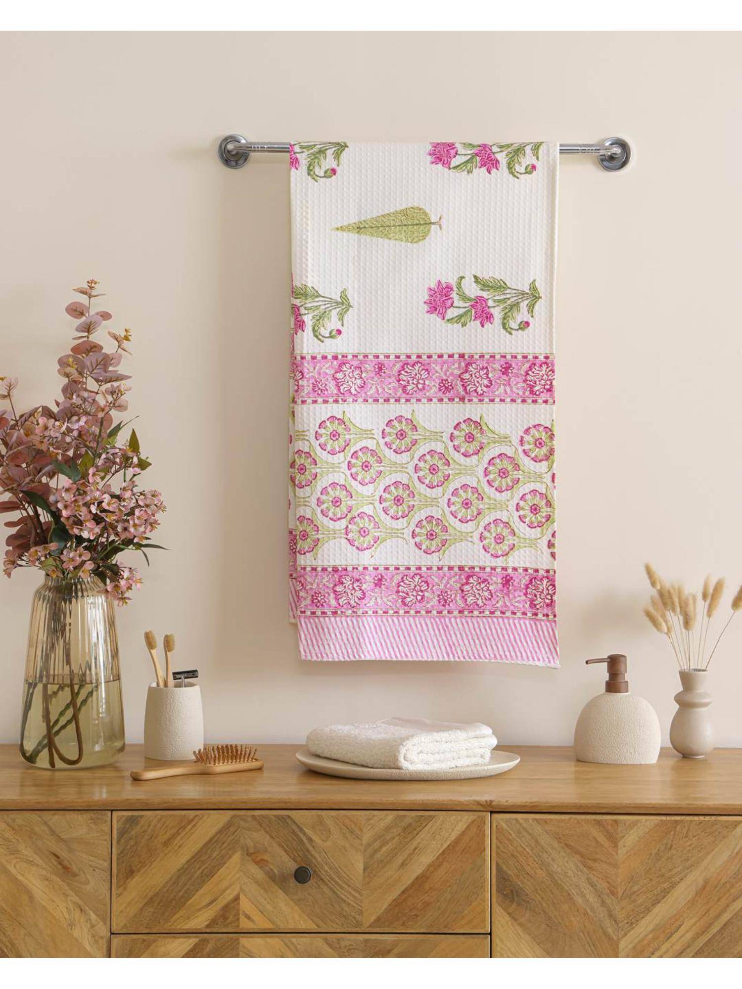 The Home Story Pink Vintage Rose Cotton Waffle Bath Towel
