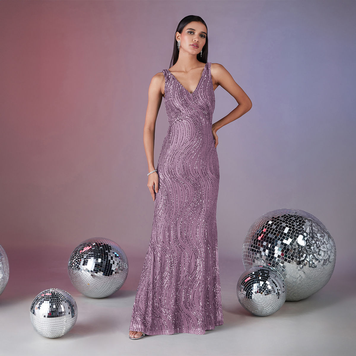 Buy Twenty Dresses by Nykaa Fashion Garnet Pink V Neck Strappy Godet  Shimmer Gown Online