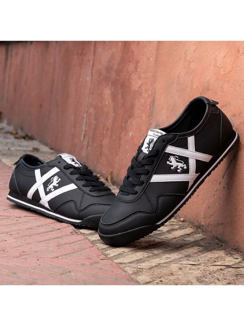 Red Tape Mens Solid Black Sneakers