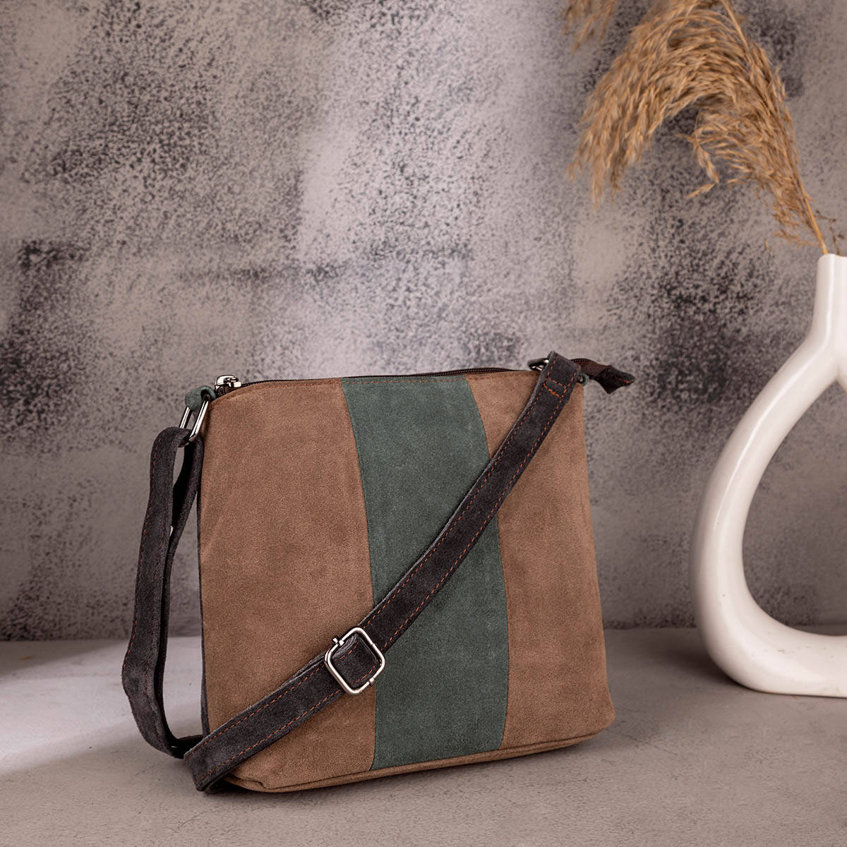 ABELARDO DE MODA Shearling Bag - Brown Sling Bag