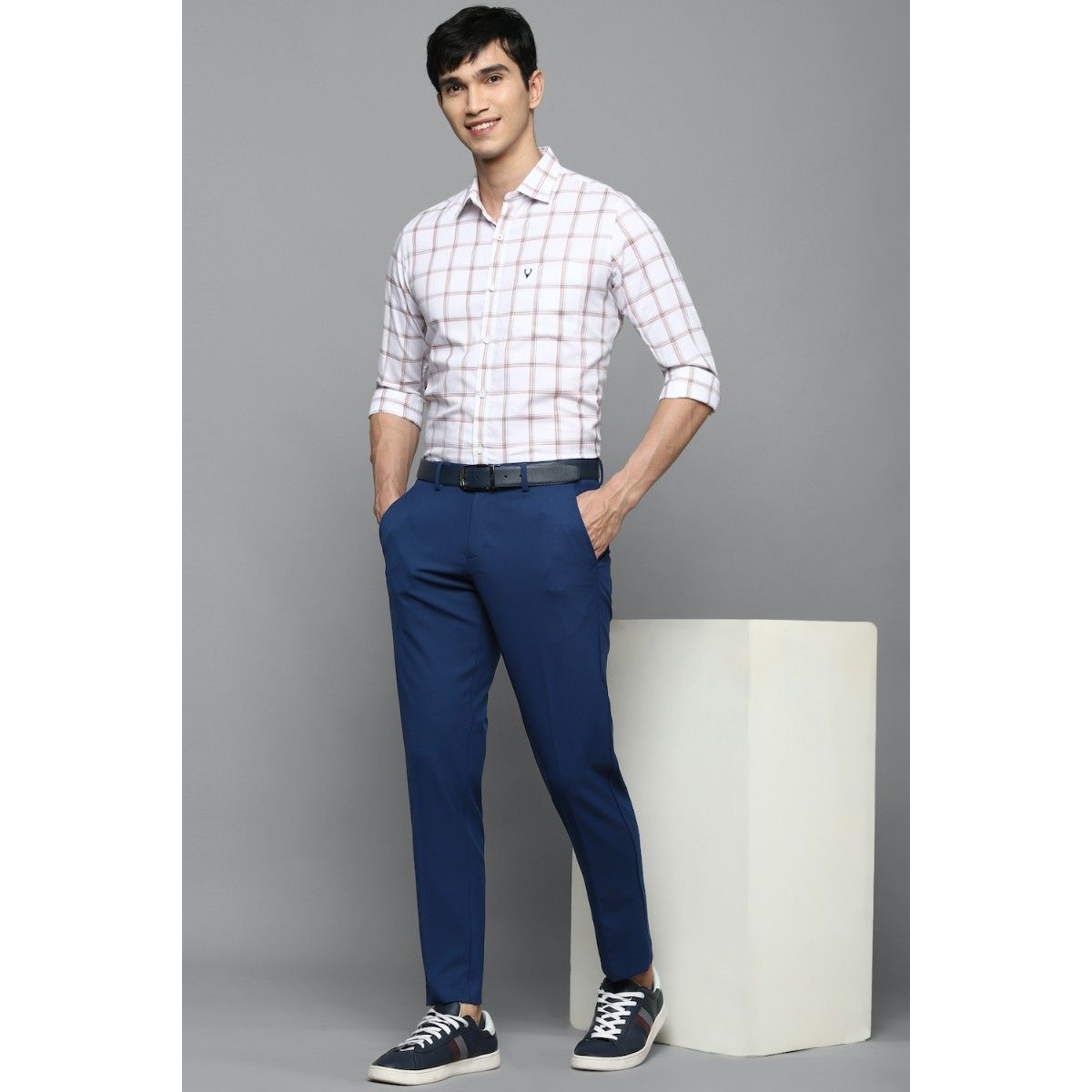 41 OFF on Allen Solly Men Khaki Custom Slim Fit Chino Trousers on Myntra   PaisaWapascom