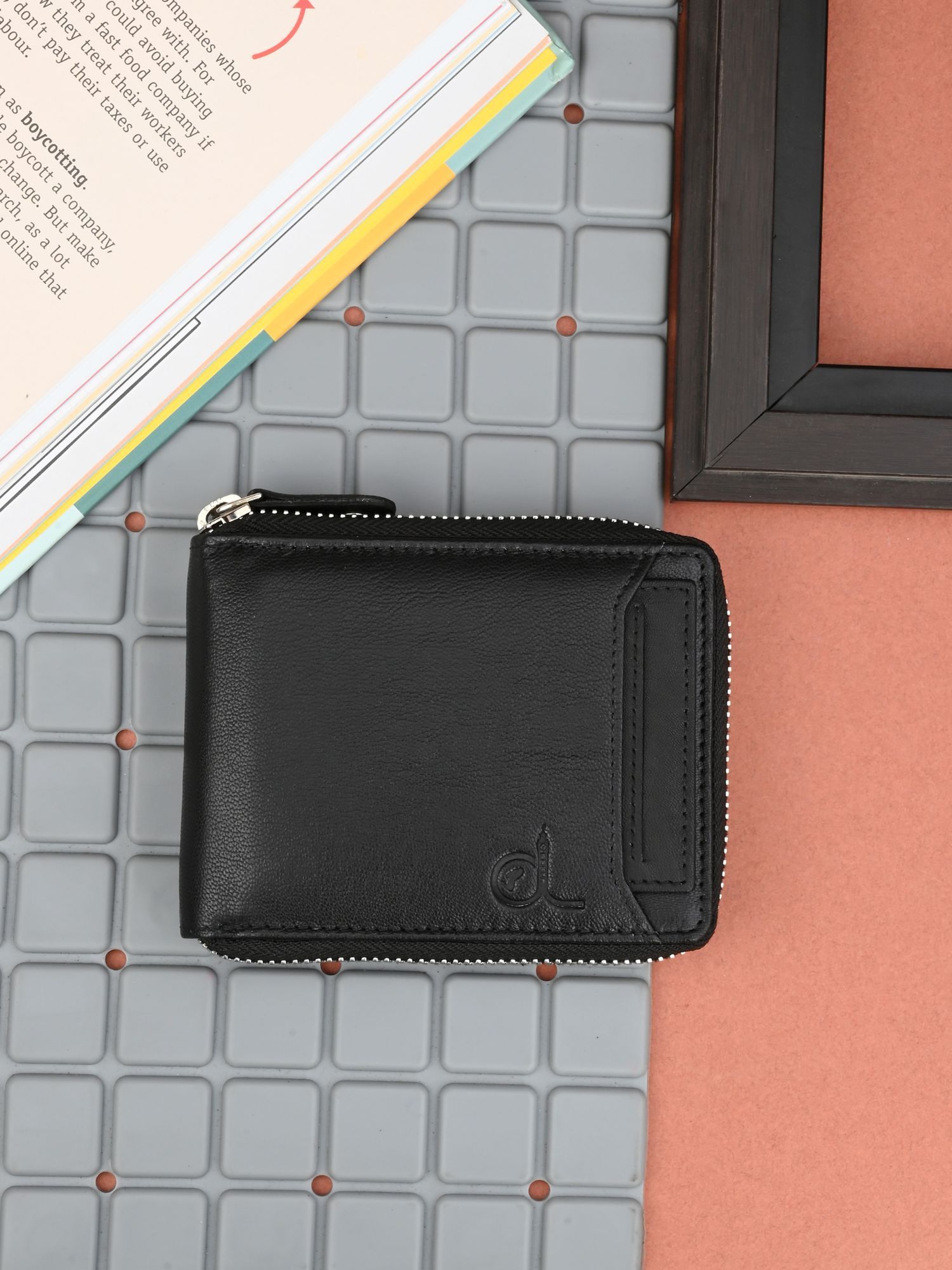 Buy CLOG LONDON Men Black Solid Zip Closure Two Fold Wallet Online