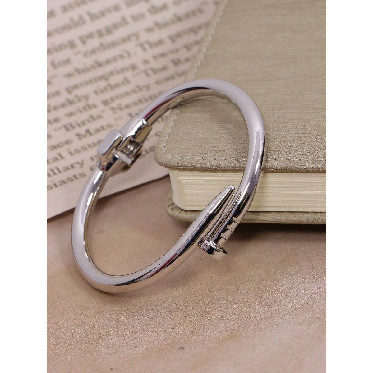 Crunchy Fashion Silver Plated Luxury Screw Design Cuff Open Bracelets