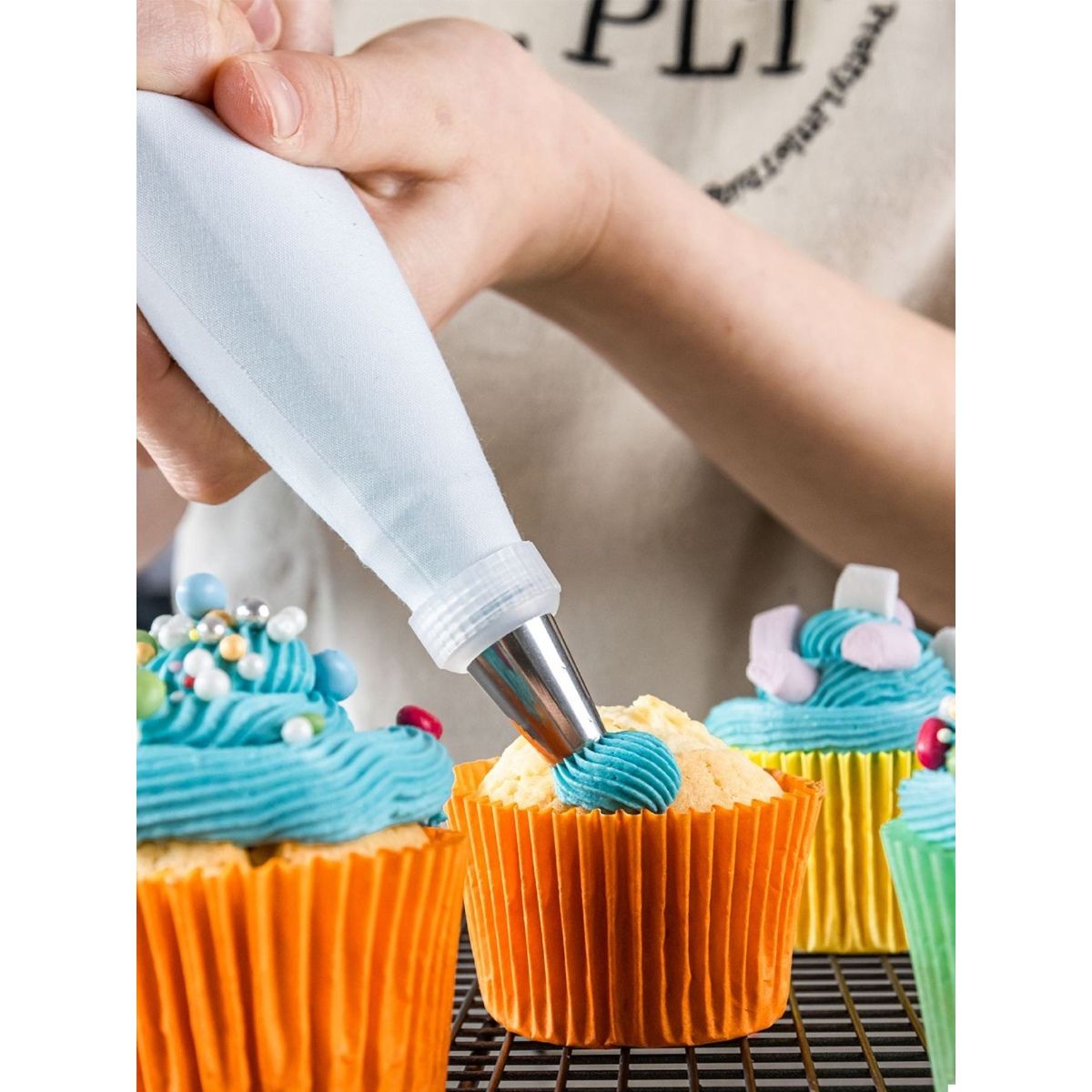 Buy Sweetly Does It Piping Bag and Nozzles Set For thinKitchen 16Pc
