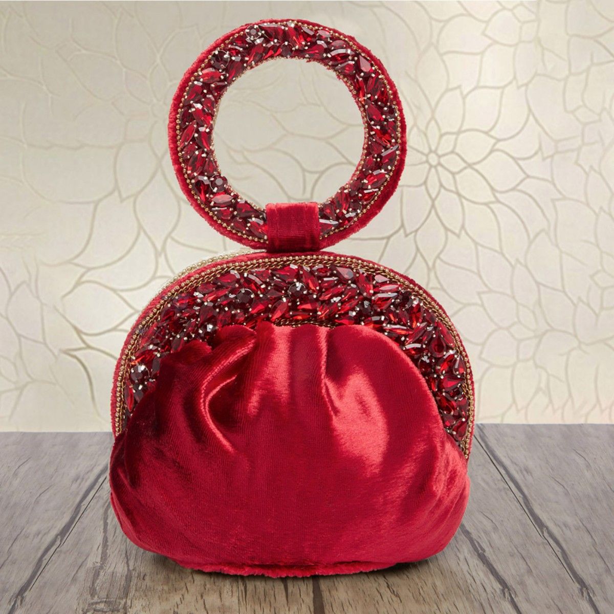 Girl's Bridal Hand Purse with golden side chain (Red) : Amazon.in: Bags,  Wallets and Luggage