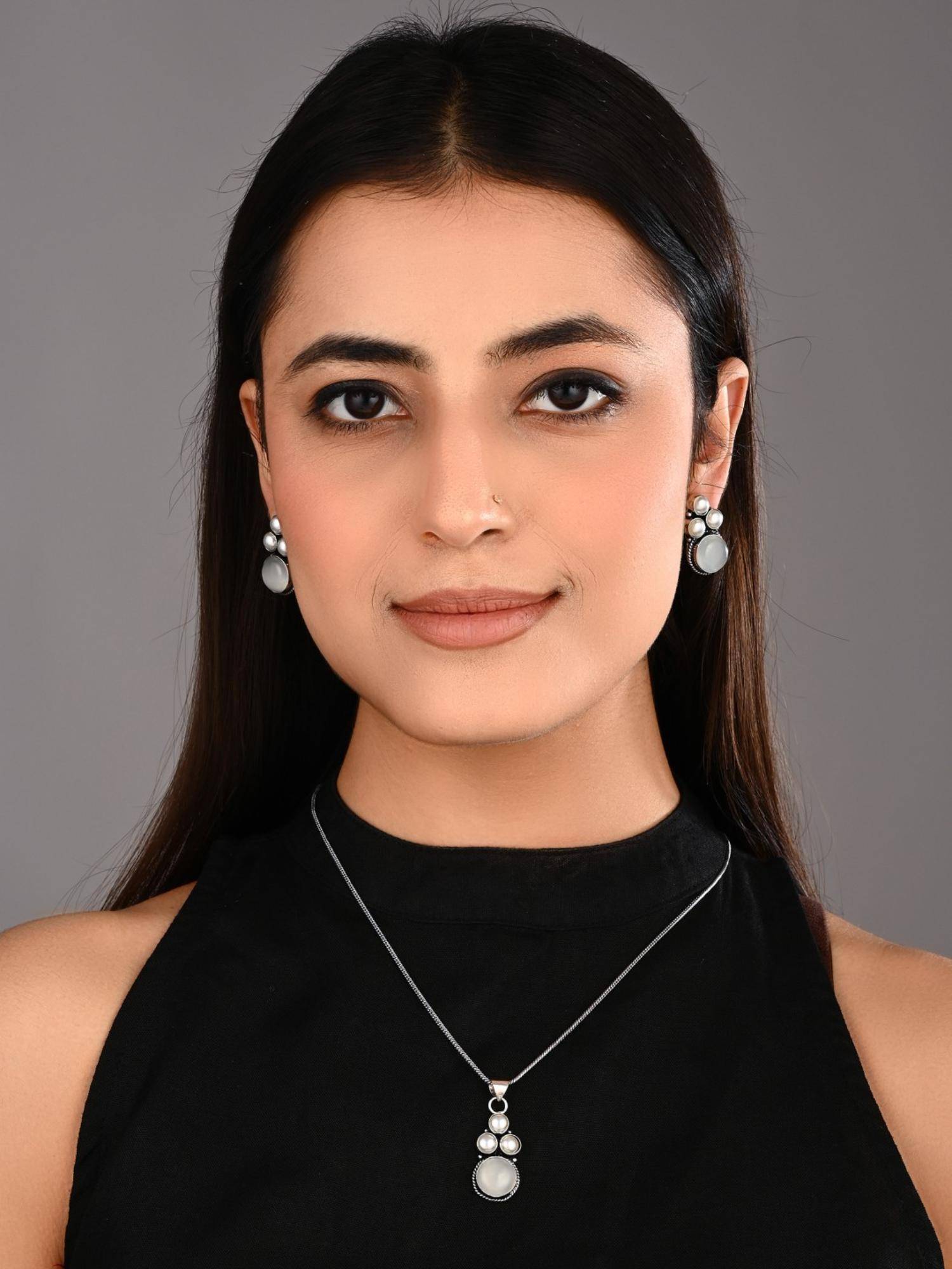 Anvik Women Silver Oxidised Finish Pearl and White Stone Necklace Set