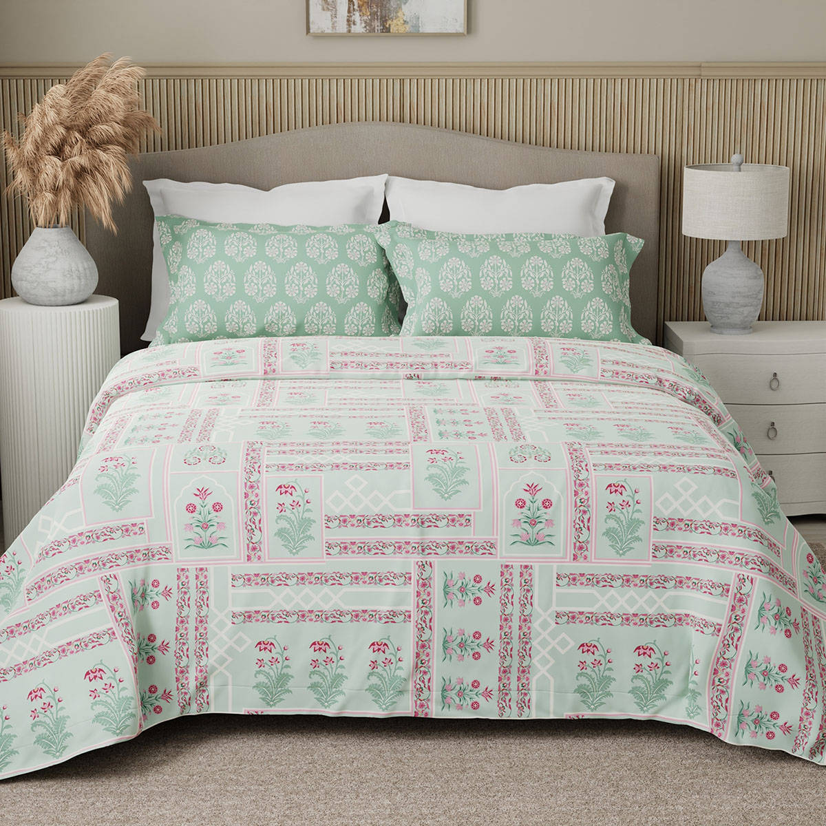Boutique Living Valatia 200 Tc Karigari Green Bedsheet with 2 Pillow Covers (Double)