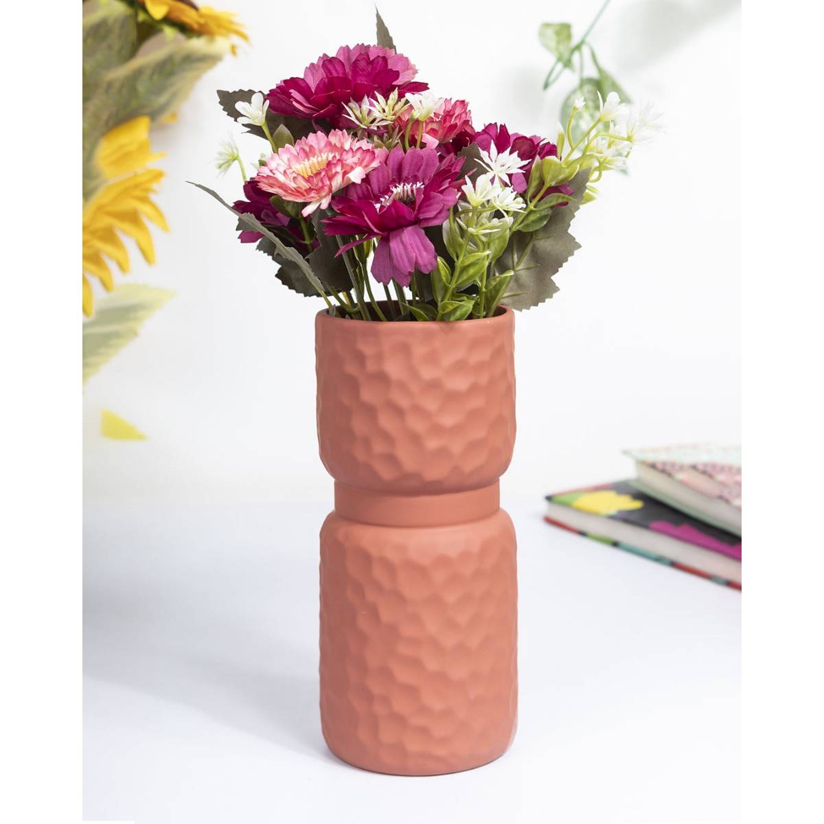 Voncasa Vase in Color - Burgundy