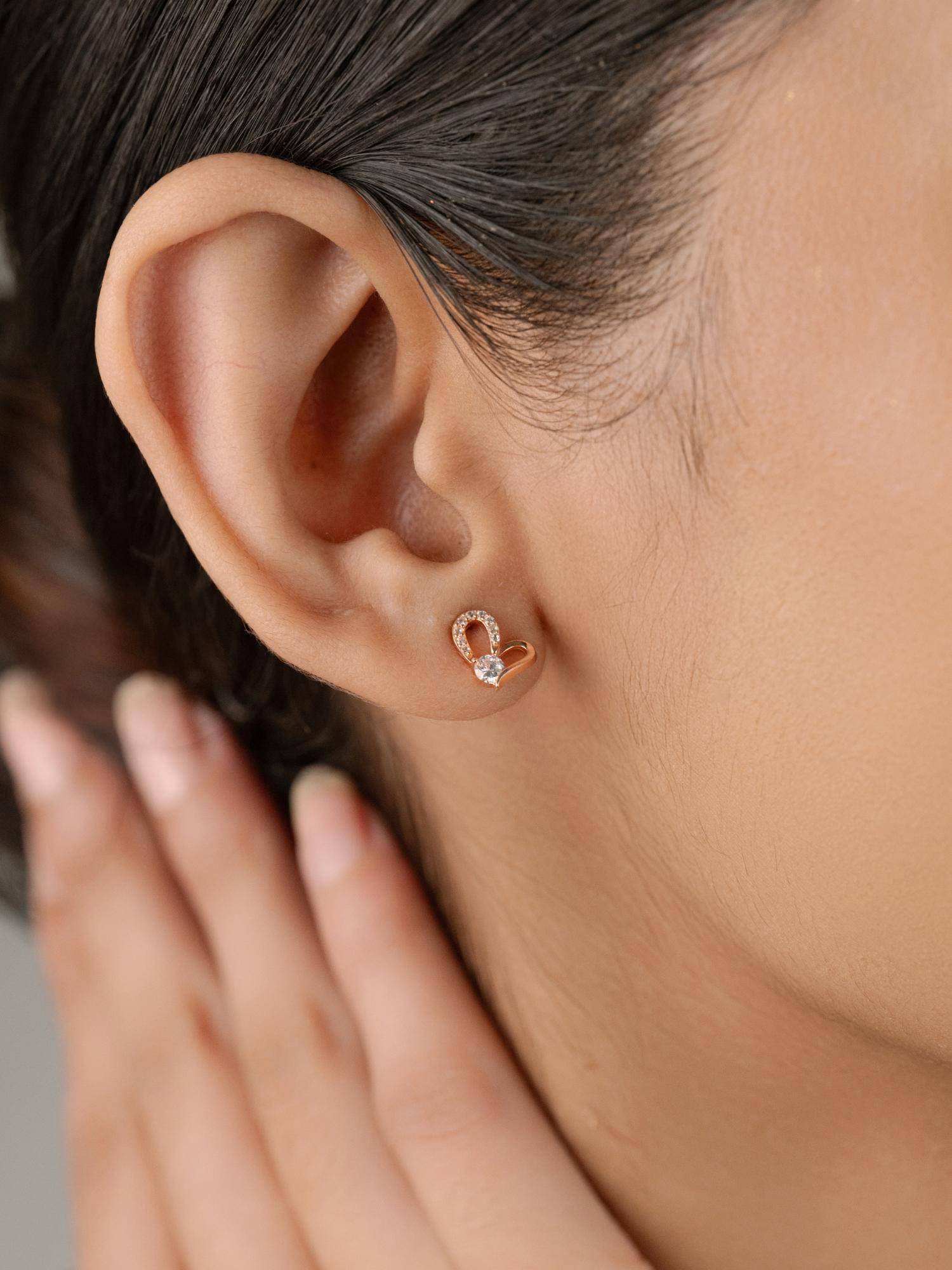 Nistra 925 Sterling Silver Core Of Love Studs Earrings