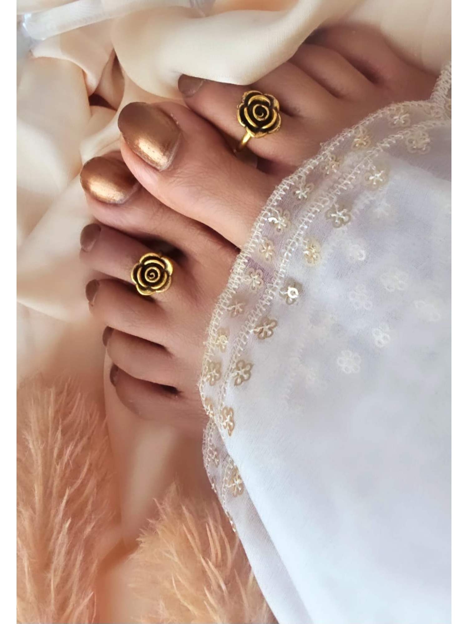 BINNI Womens Gold German Toe Ring