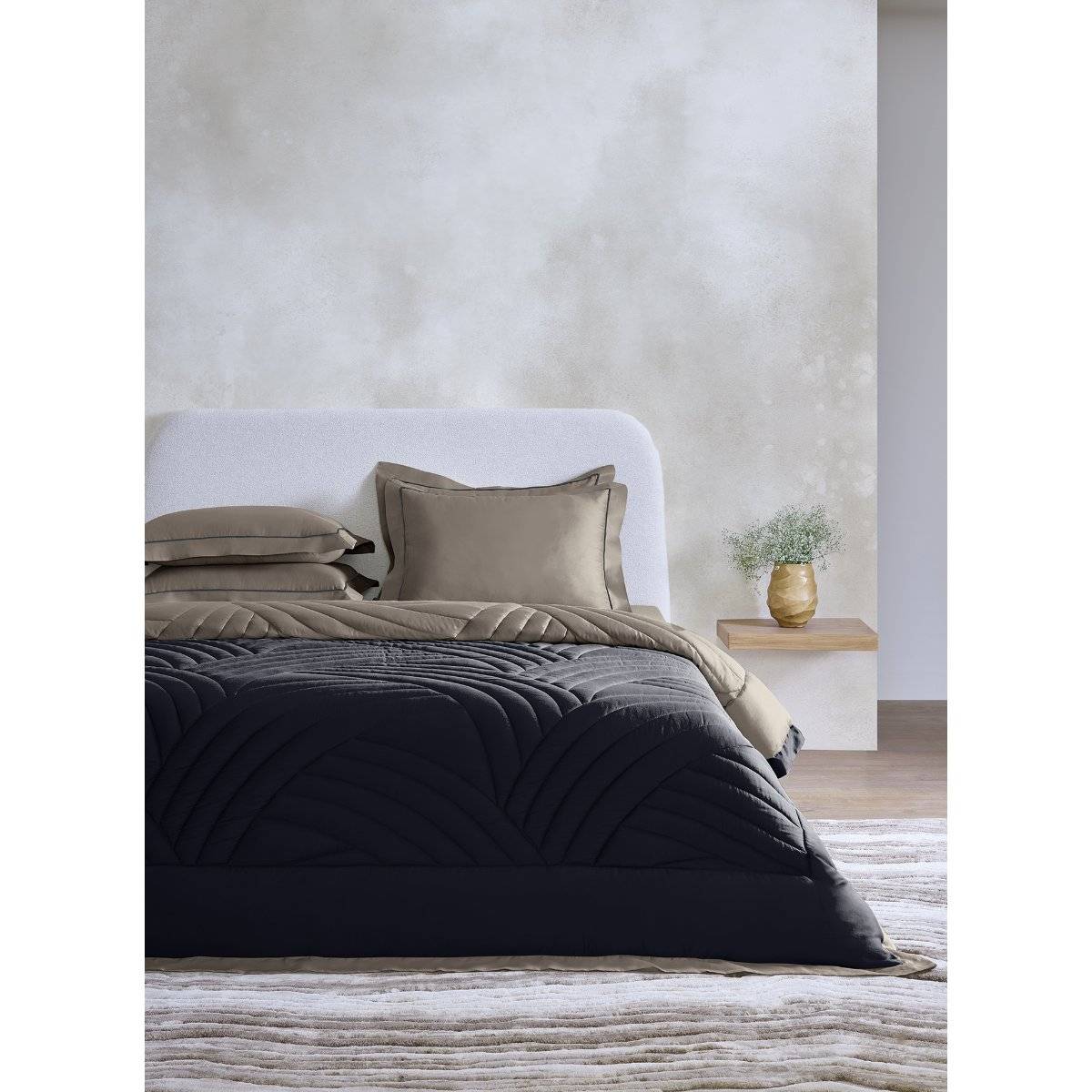 SANSAAR A D'DECOR BRAND LIVE CONSCIOUSLY Astratto Caviar Falcon Double Comforter Bedding Set Queen
