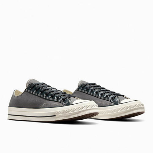 Converse Men Chuck 70 Low Top Sneakers (UK 8)