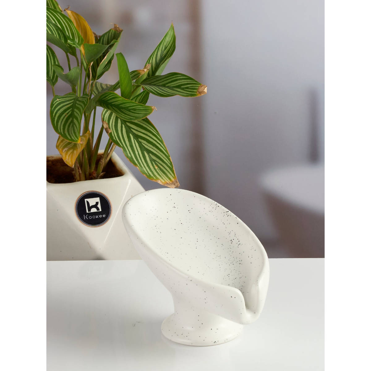 Kookee White Ceramic Soap Holder Dish with Scrub