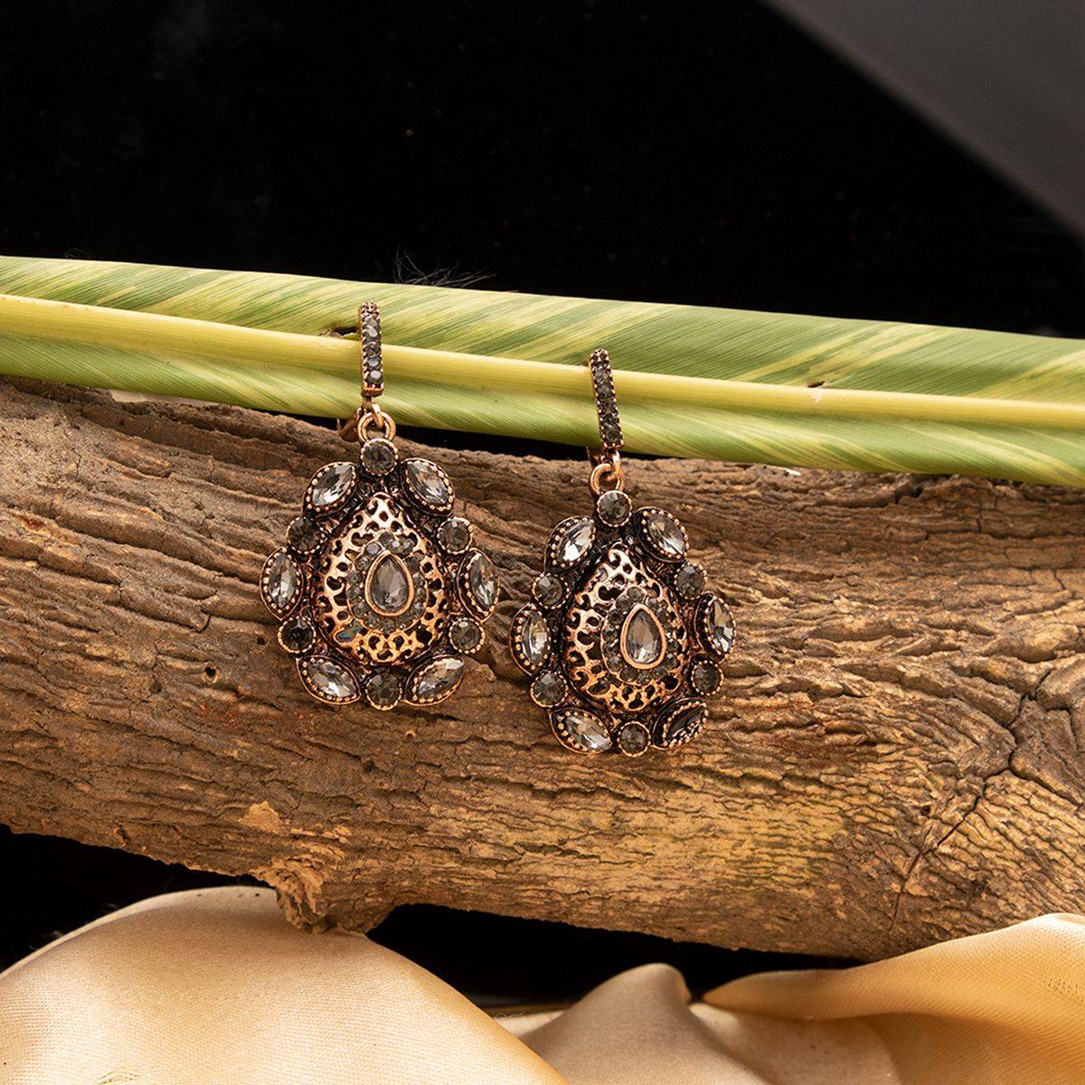SOHI Trendy Designer Stone Drop Earring