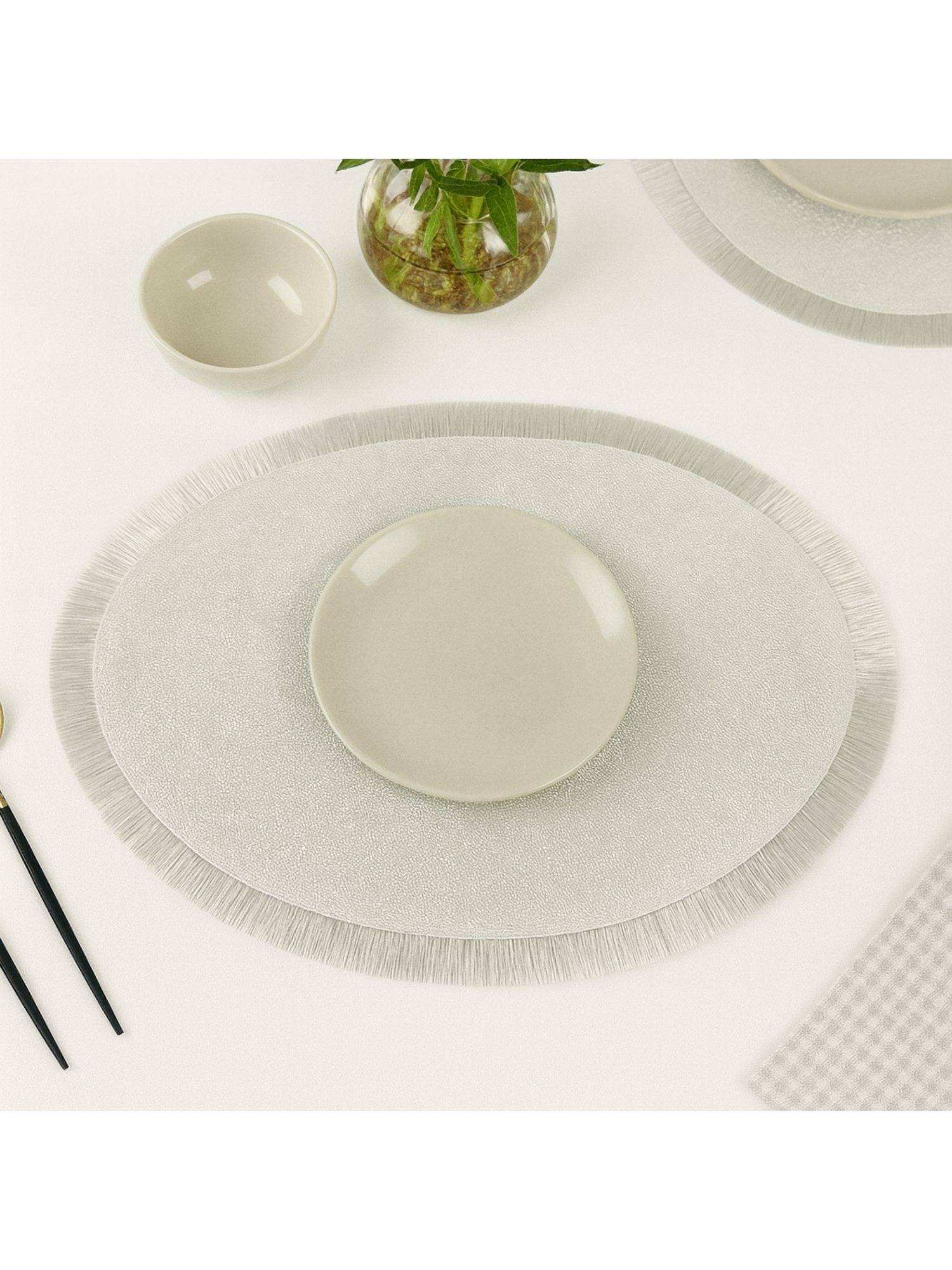 VIVALUXORA Frill Magic Silver Table Placemats (Pack of 6)