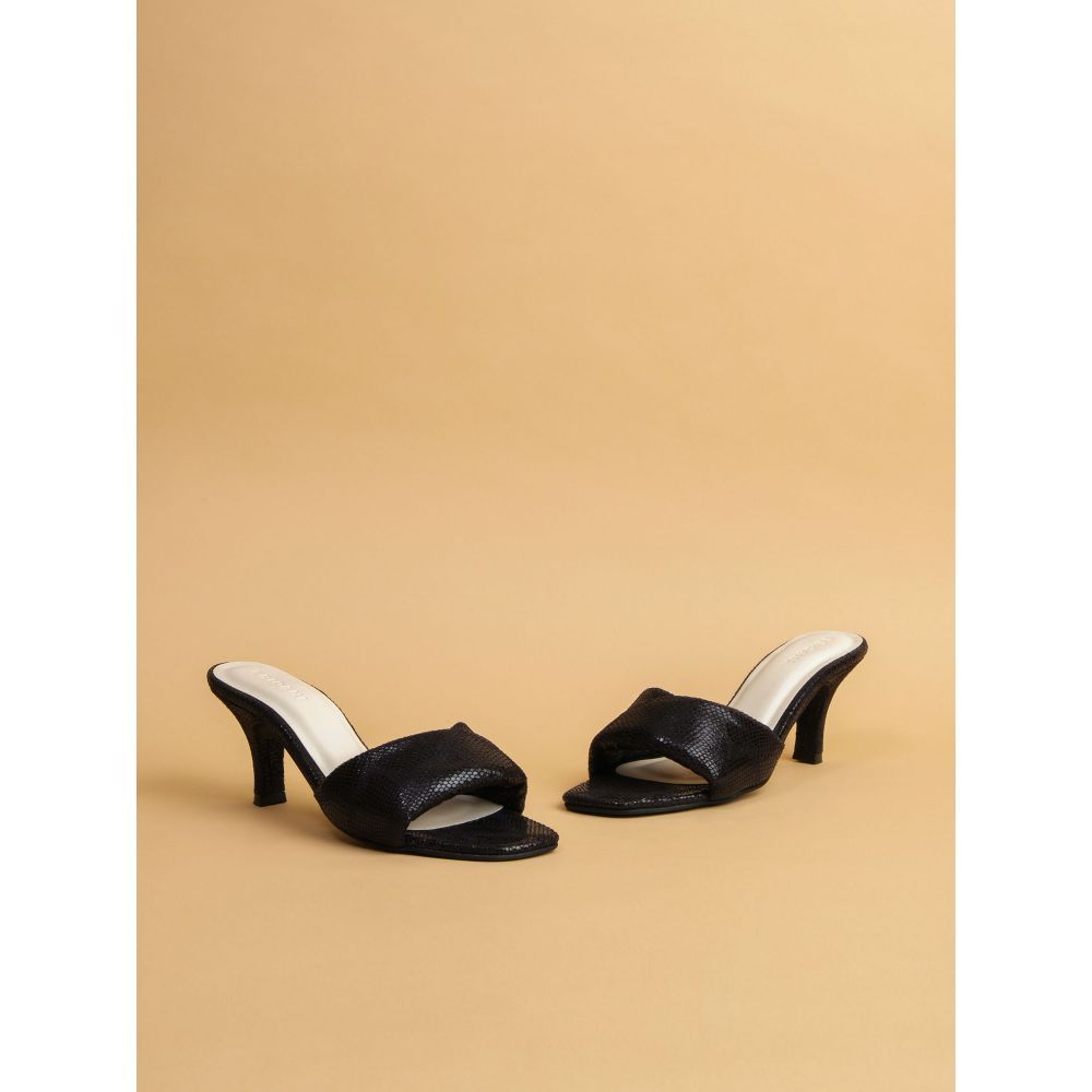 Buy Eridani Beirut Textured Comfort Strap Black Pointed Heels Online