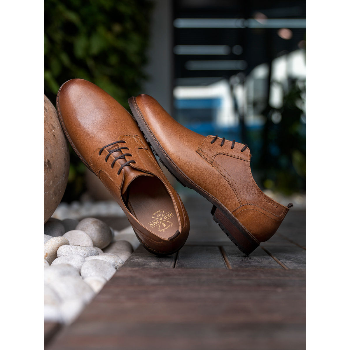 Red tape tan derby on sale shoes